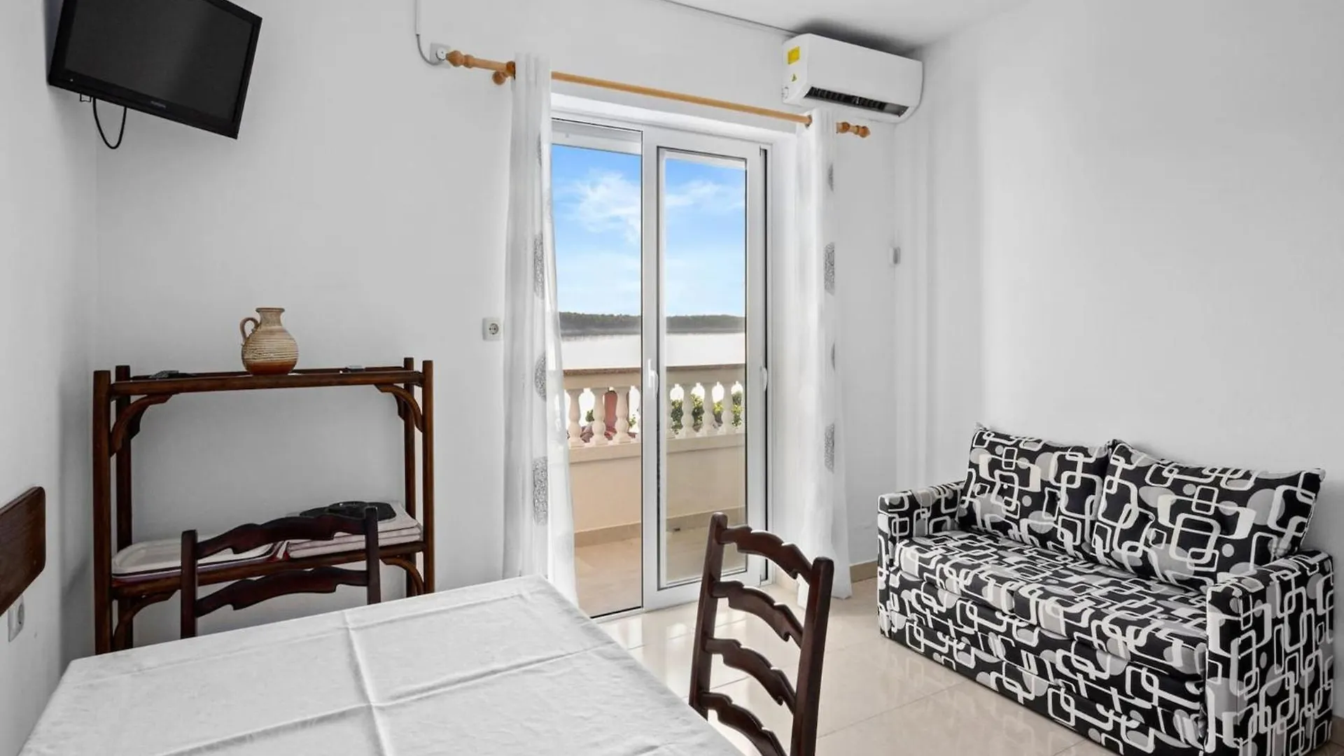 Magnificent Sea View, Boat Mooring - Jurica Ana Apartment Rab Town