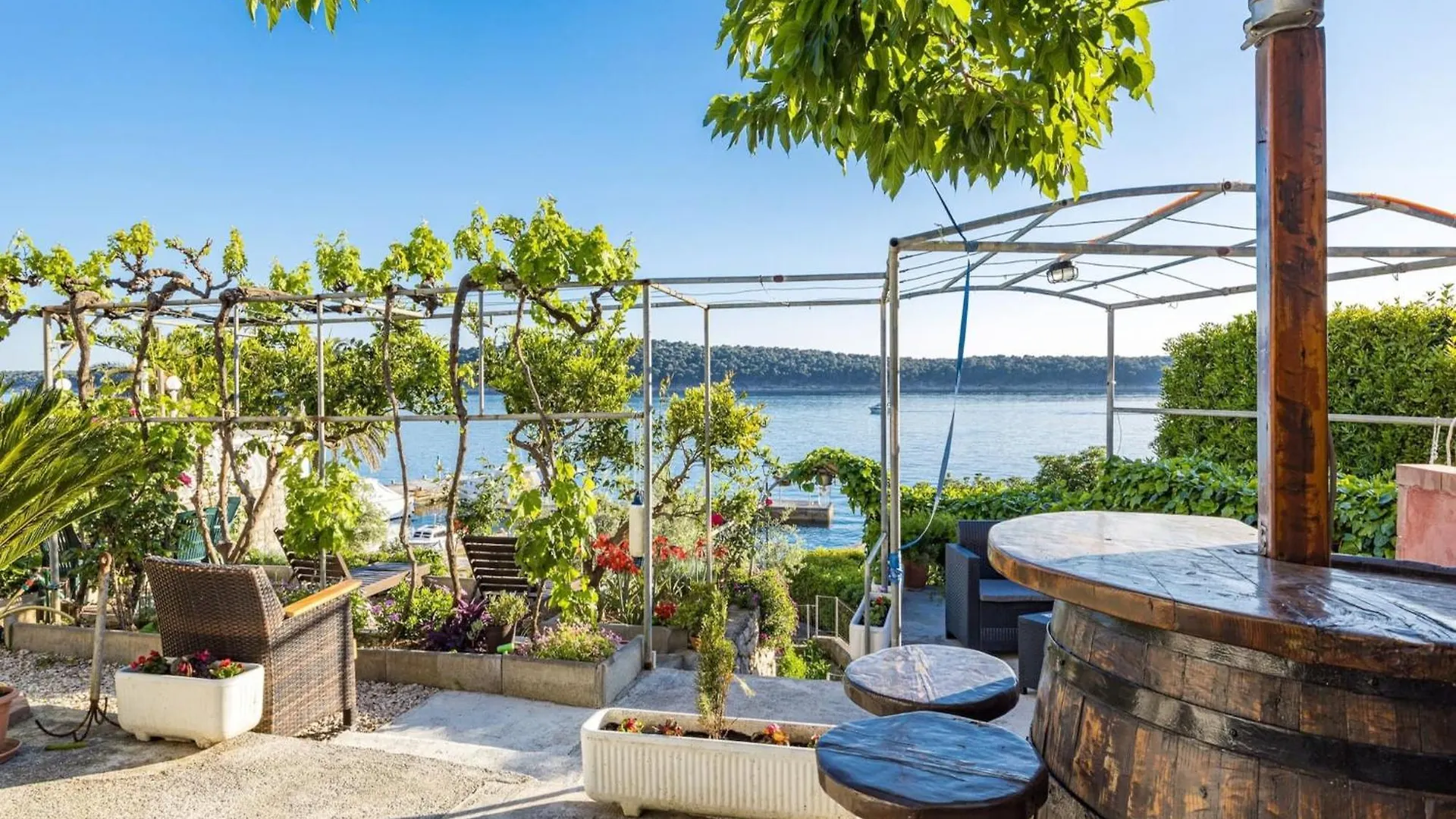 Magnificent Sea View, Boat Mooring - Jurica Ana Apartment Rab Town